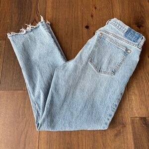 Abercrombie Fitch The Straight Mid Rise Medium Wash Jeans Women’s 30 Curve Love